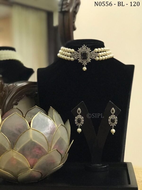 Choker Necklace